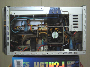 UX661L��ECS H67H2-I Mini-ITX�}�U�[�ɏ悹�ւ�
