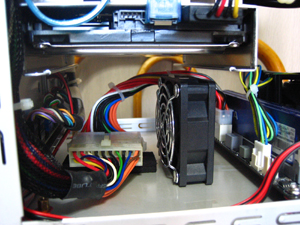 ECS H67H2-I Mini-ITX�}�U�[�{�[�h