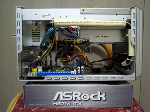 UX661L��ASRock H67M-ITX Mini-ITX�}�U�[�ɏ悹�ւ�